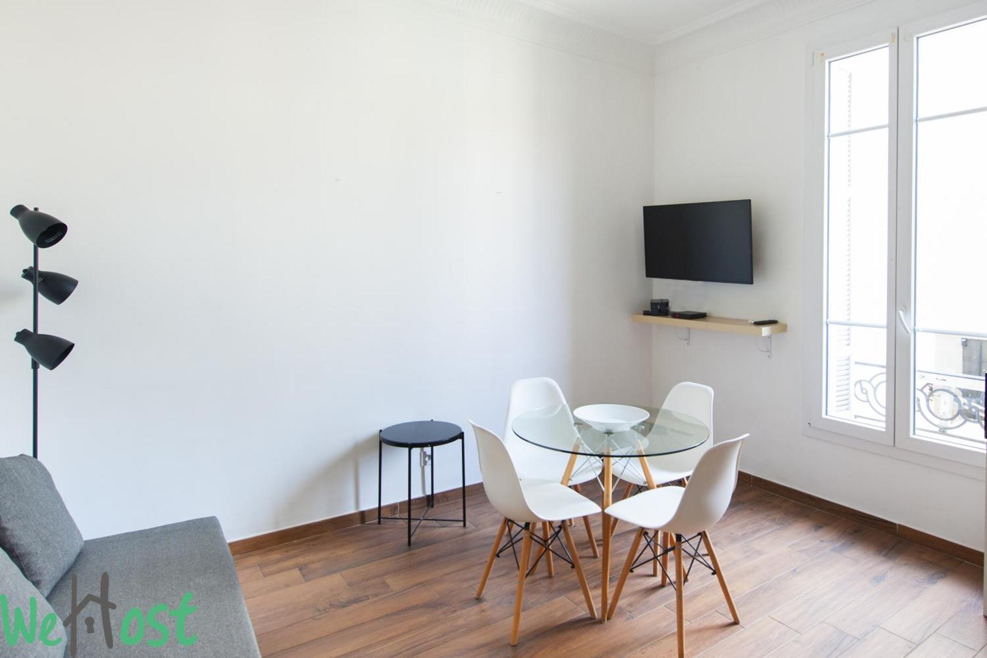 Apartment Center Flat